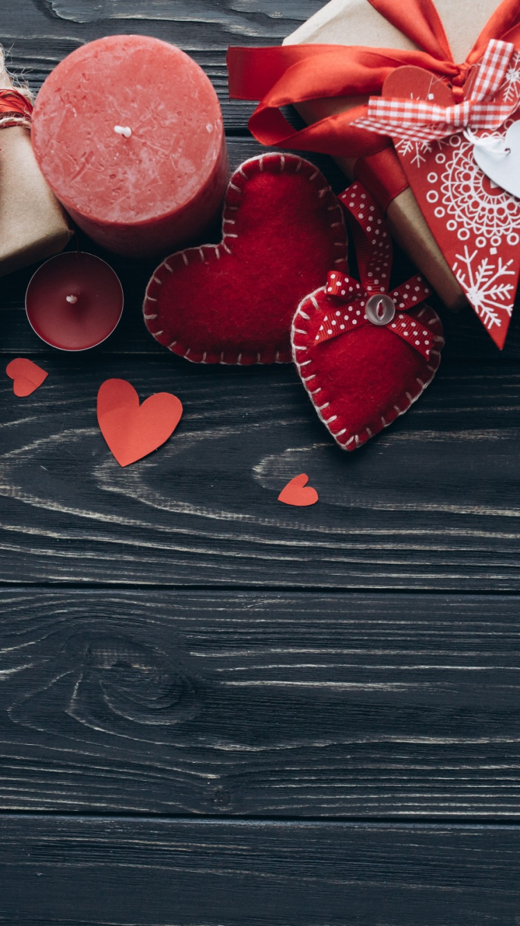 Valentines Tag, Geschenk, Blütenblatt, Erdbeeren, Liebe. Wallpaper in 750x1334 Resolution