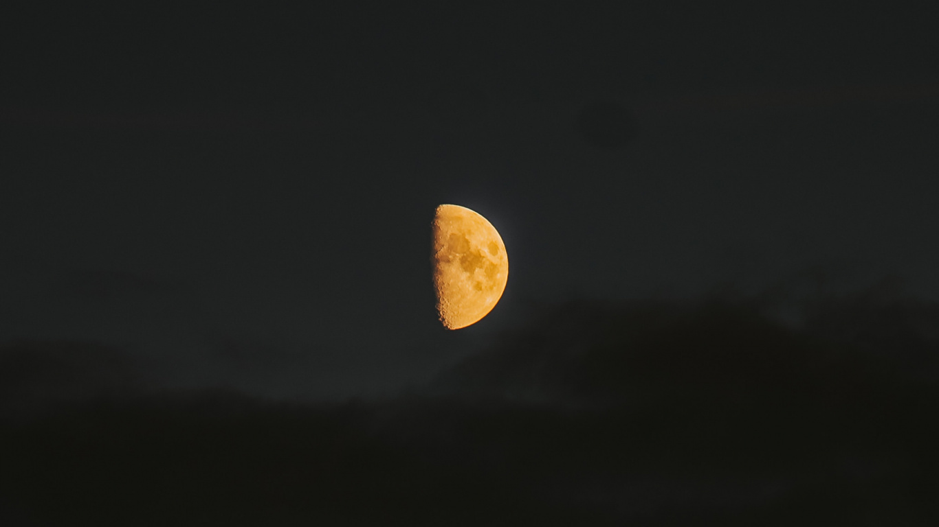 Full Moon in The Sky. Wallpaper in 1366x768 Resolution