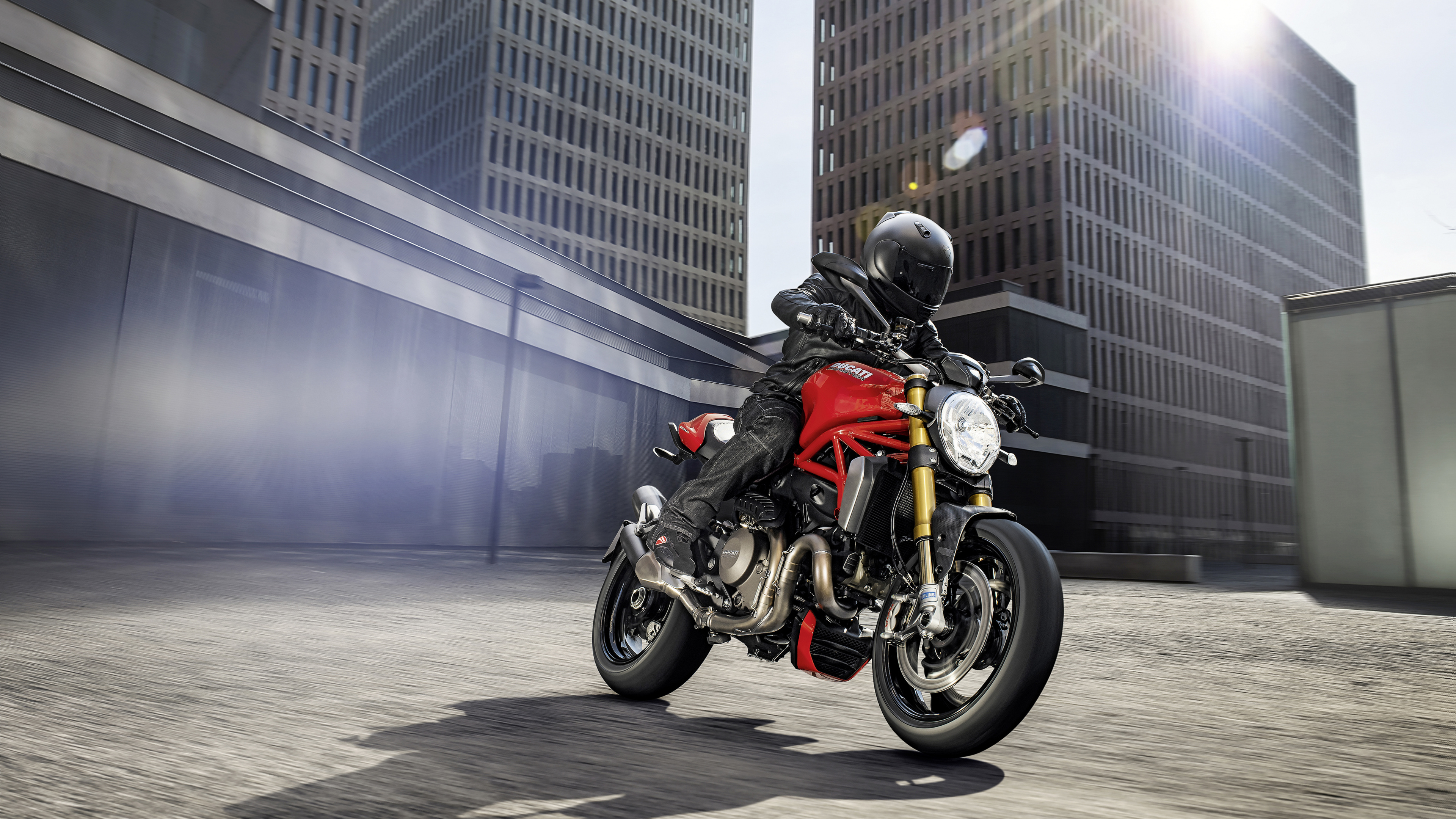 Moto Nue Noire et Rouge. Wallpaper in 3840x2160 Resolution