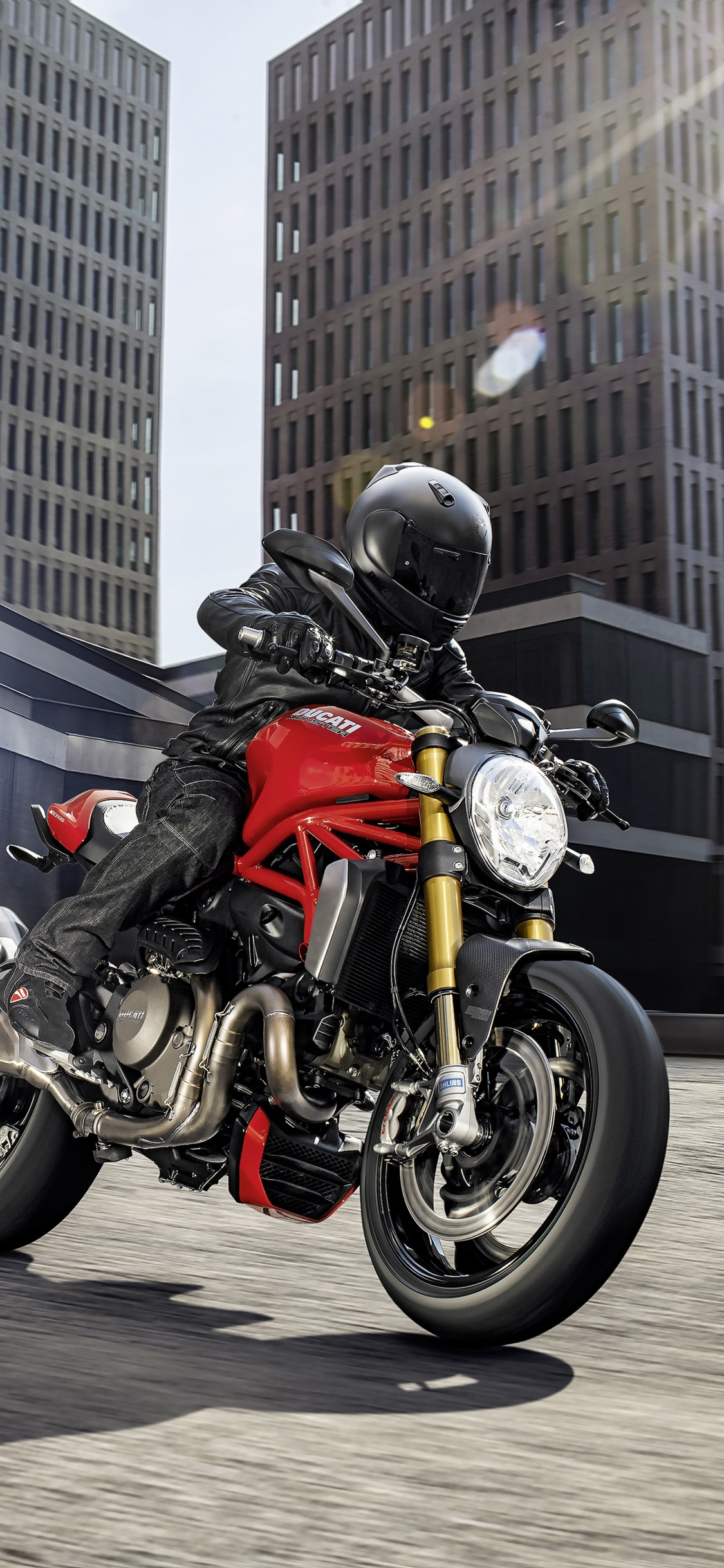 Black and Red Naked Motorcycle. Wallpaper in 1125x2436 Resolution