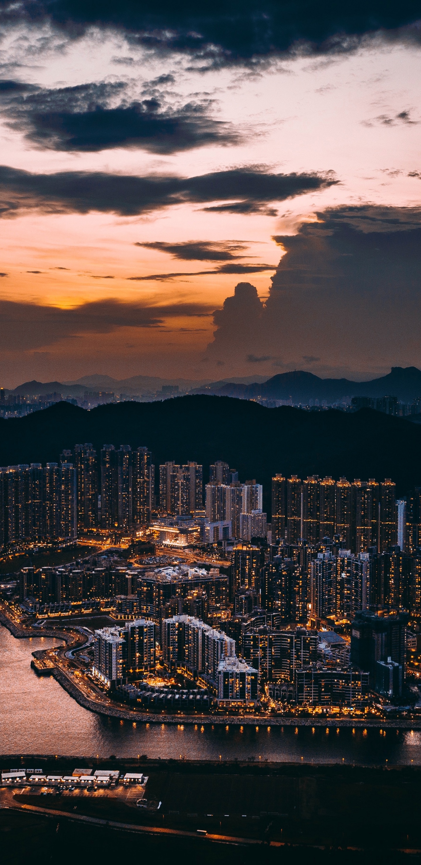 Cloud, Atmosphere, Daytime, Water, Nature. Wallpaper in 1440x2960 Resolution