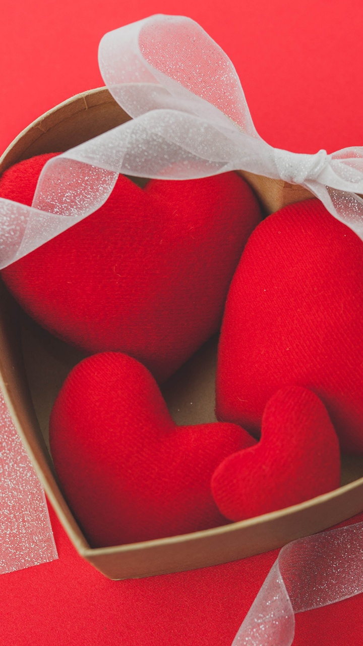 Heart, Valentines Day, Wedding Favors, Husband, Petal. Wallpaper in 720x1280 Resolution