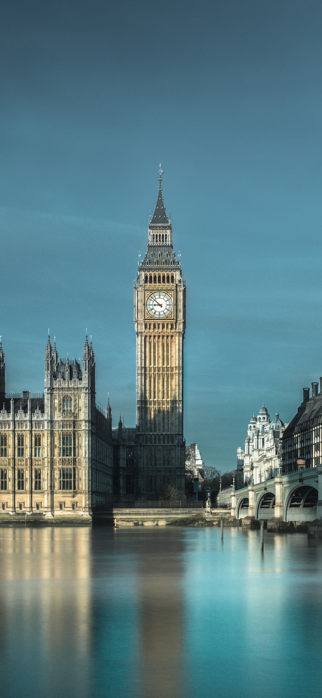 Big Ben de Londres Durante la Noche. Wallpaper in 1125x2436 Resolution