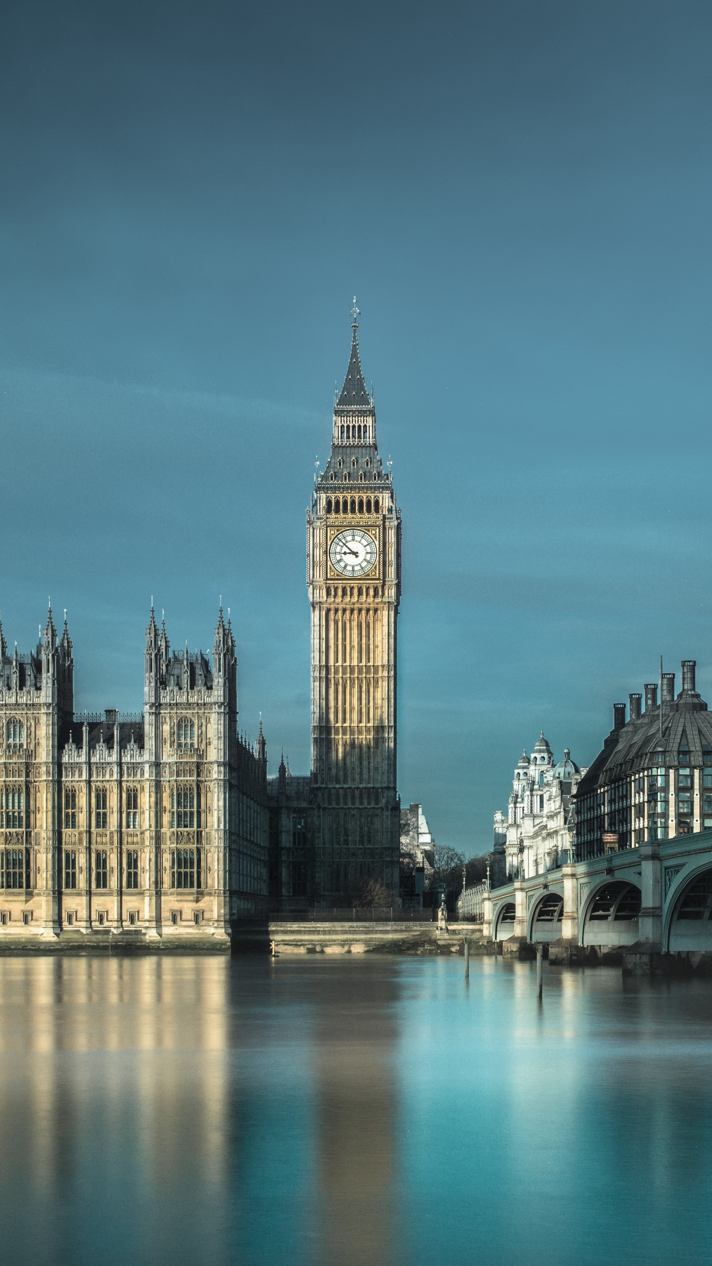 Big Ben de Londres Durante la Noche. Wallpaper in 1440x2560 Resolution