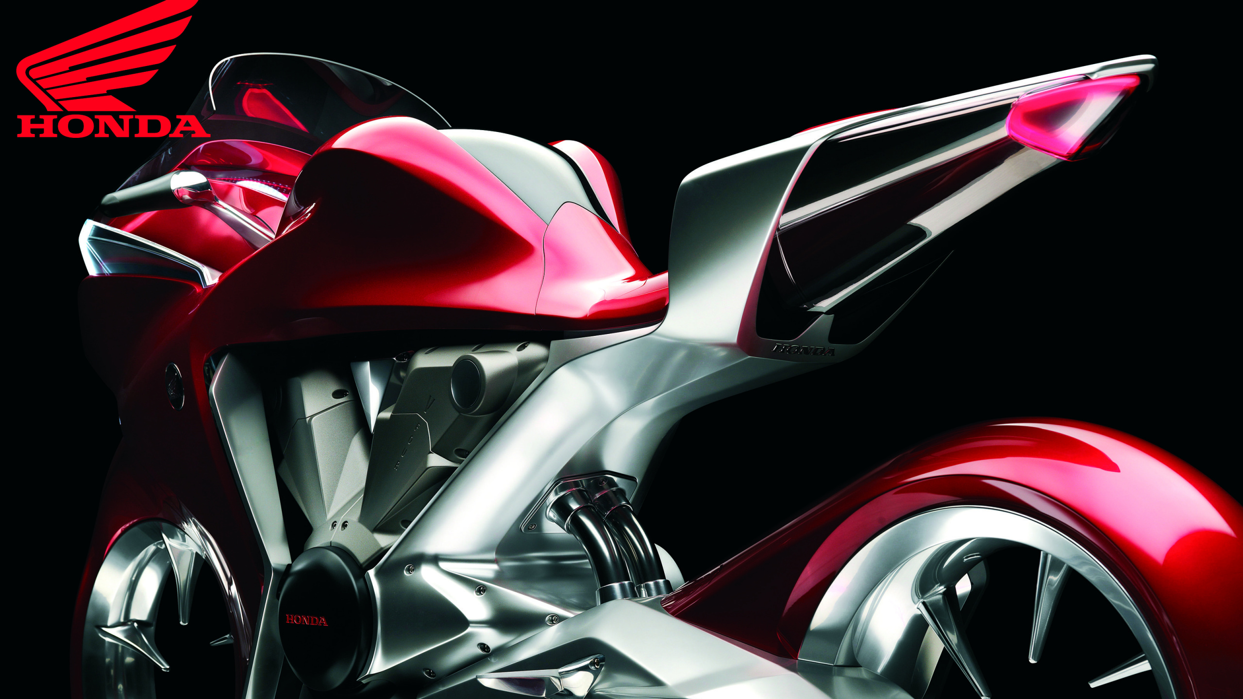 Red and Silver Sports Bike. Wallpaper in 2560x1440 Resolution