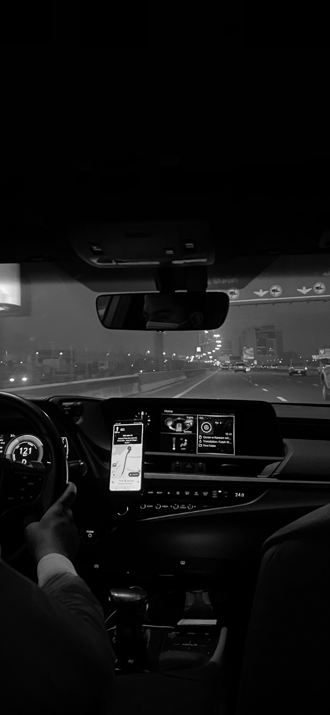 Light, King, Automotive Mirror, Glass, Rear-view Mirror. Wallpaper in 1125x2436 Resolution