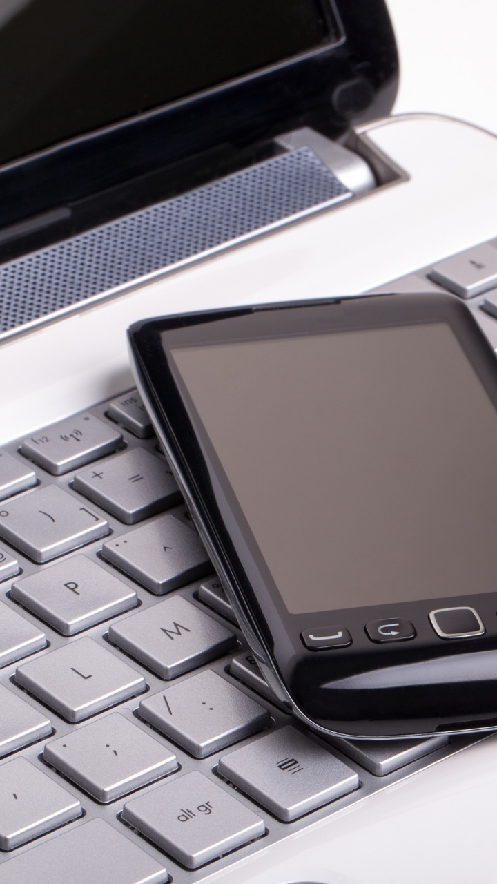 Schwarzer Und Silberner Laptop-Computer. Wallpaper in 720x1280 Resolution