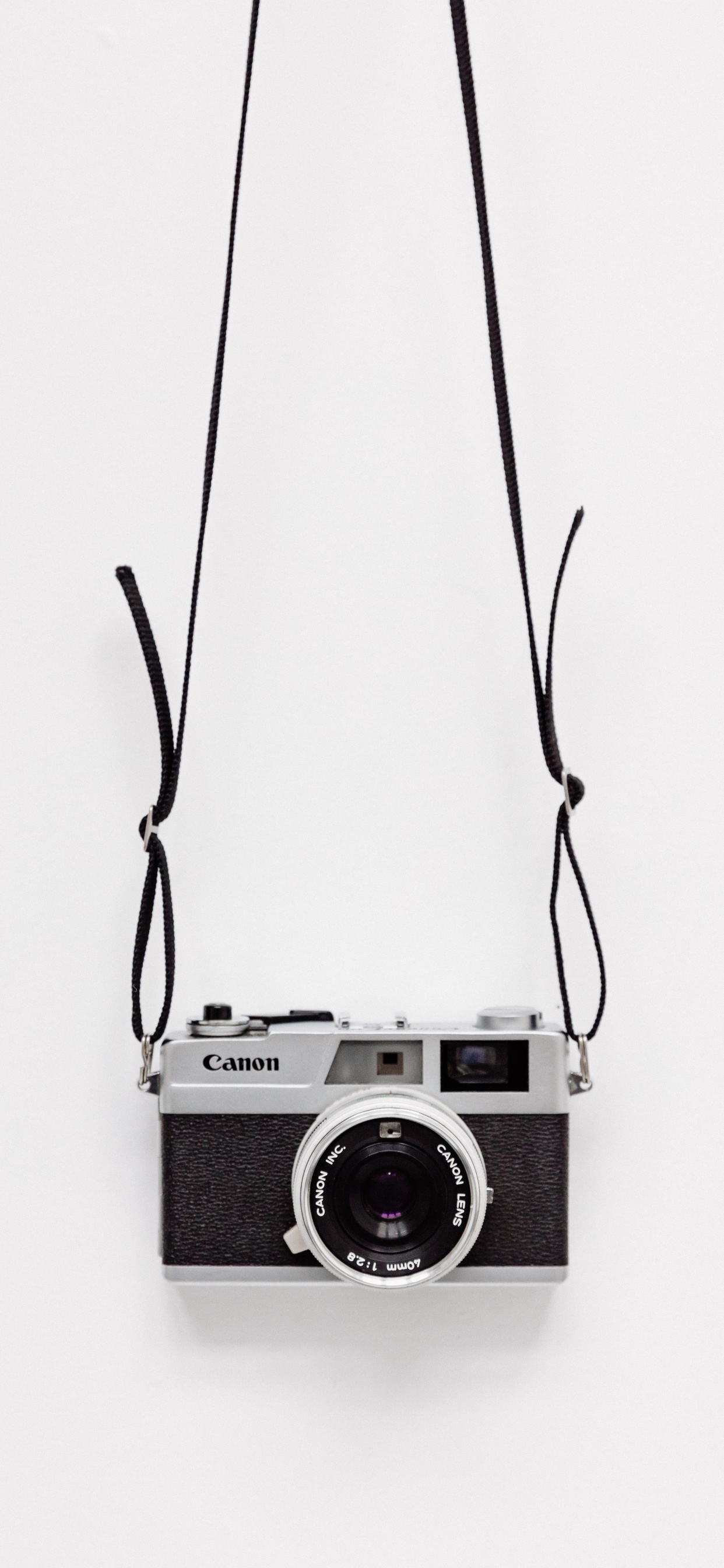 Appareil Photo Noir et Argent. Wallpaper in 1242x2688 Resolution