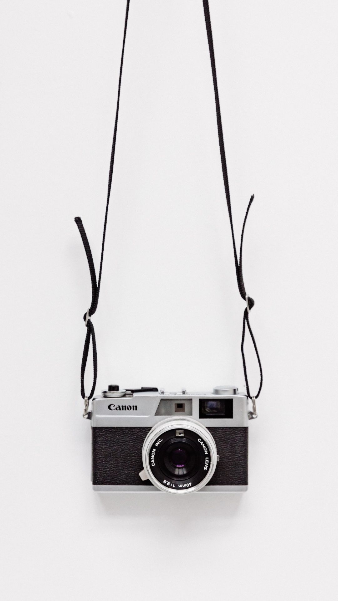 Black and Silver Point and Shoot Camera. Wallpaper in 1080x1920 Resolution