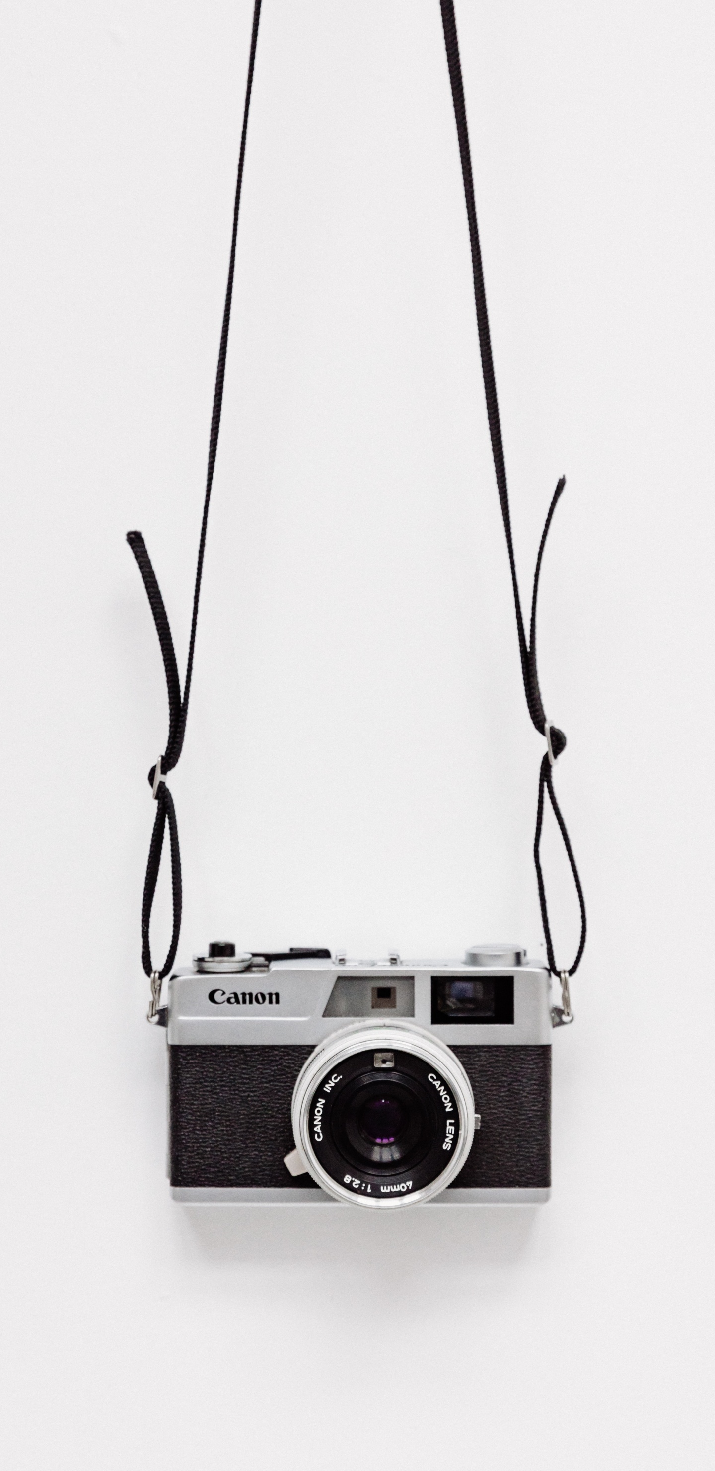 Black and Silver Point and Shoot Camera. Wallpaper in 1440x2960 Resolution