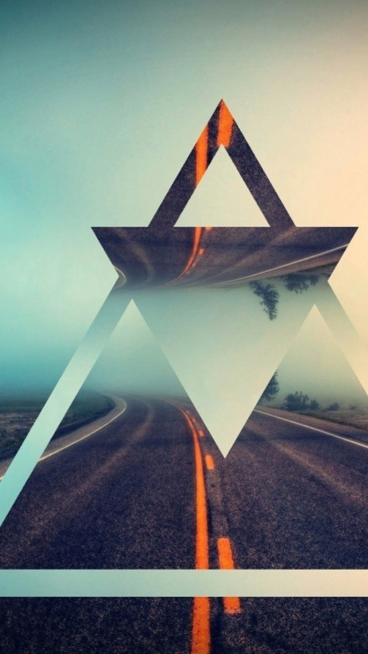 Bateau en Papier Noir et Blanc Sur Textile Marron. Wallpaper in 720x1280 Resolution