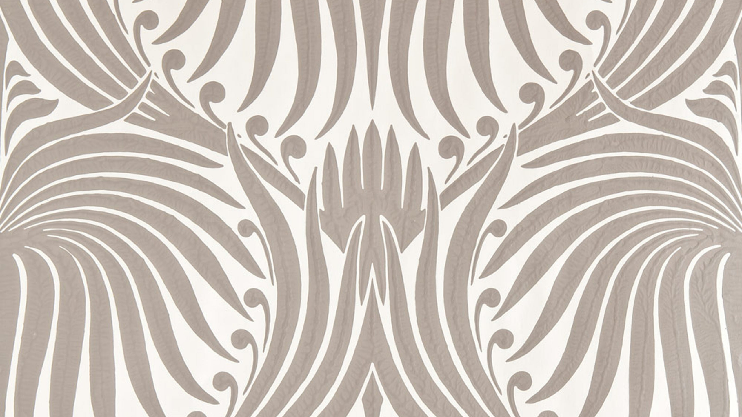 Weißes Und Schwarzes Florales Textil. Wallpaper in 2560x1440 Resolution