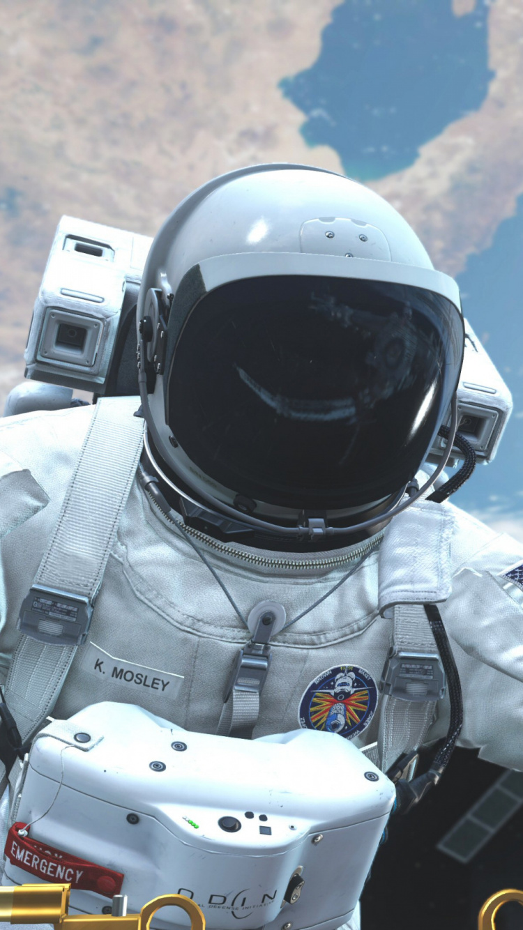 Homme en Casque Blanc et Noir et Veste Blanche. Wallpaper in 750x1334 Resolution