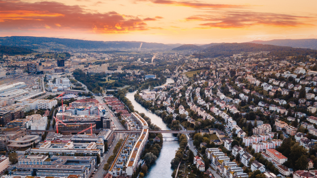 Luftaufnahme Von Stadtgebäuden Tagsüber. Wallpaper in 1280x720 Resolution