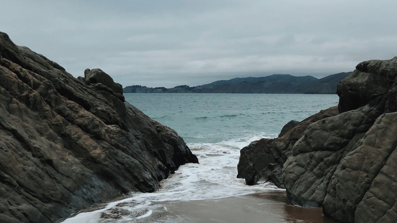 Sea, Coast, Body of Water, Rock, Shore. Wallpaper in 1280x720 Resolution