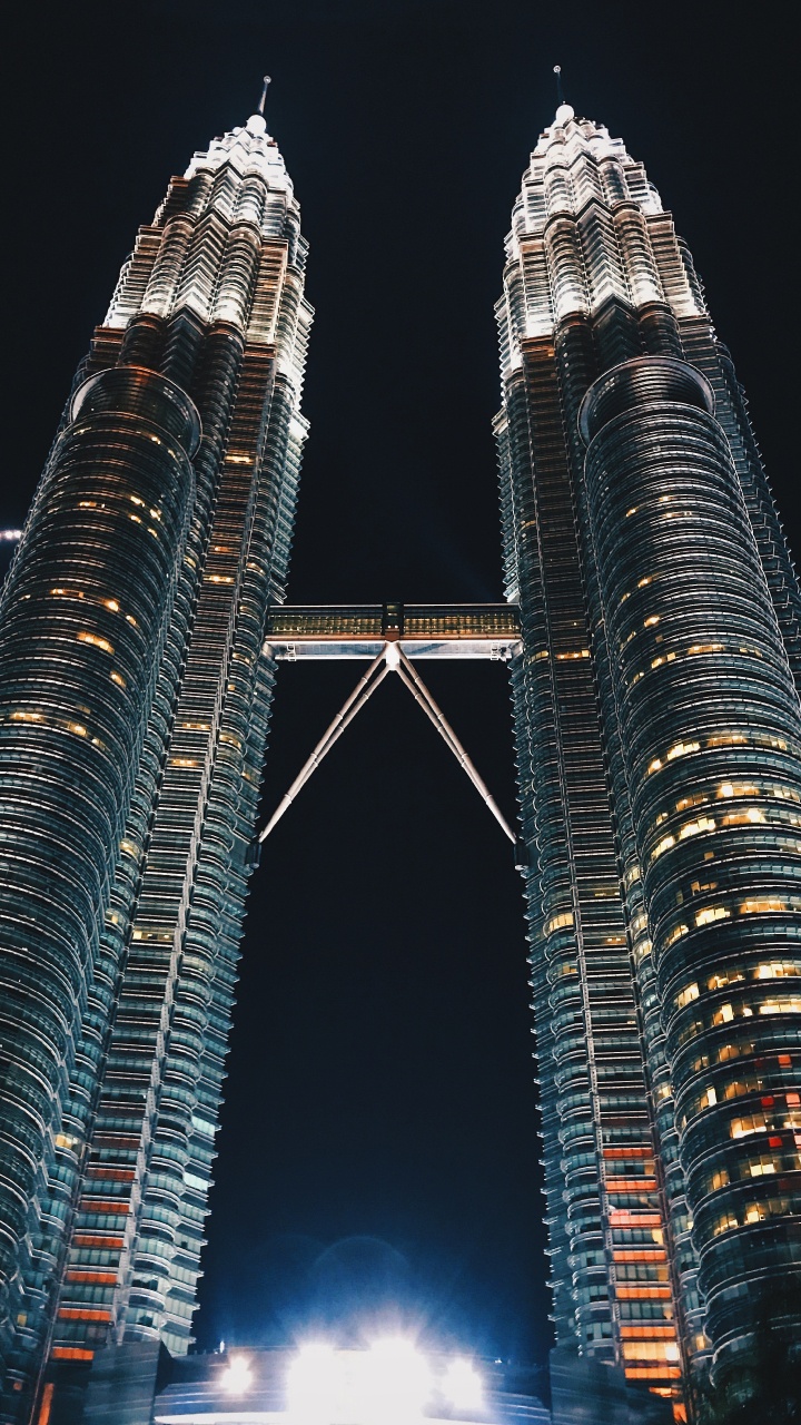 Low Angle Photography of High Rise Building During Night Time. Wallpaper in 720x1280 Resolution