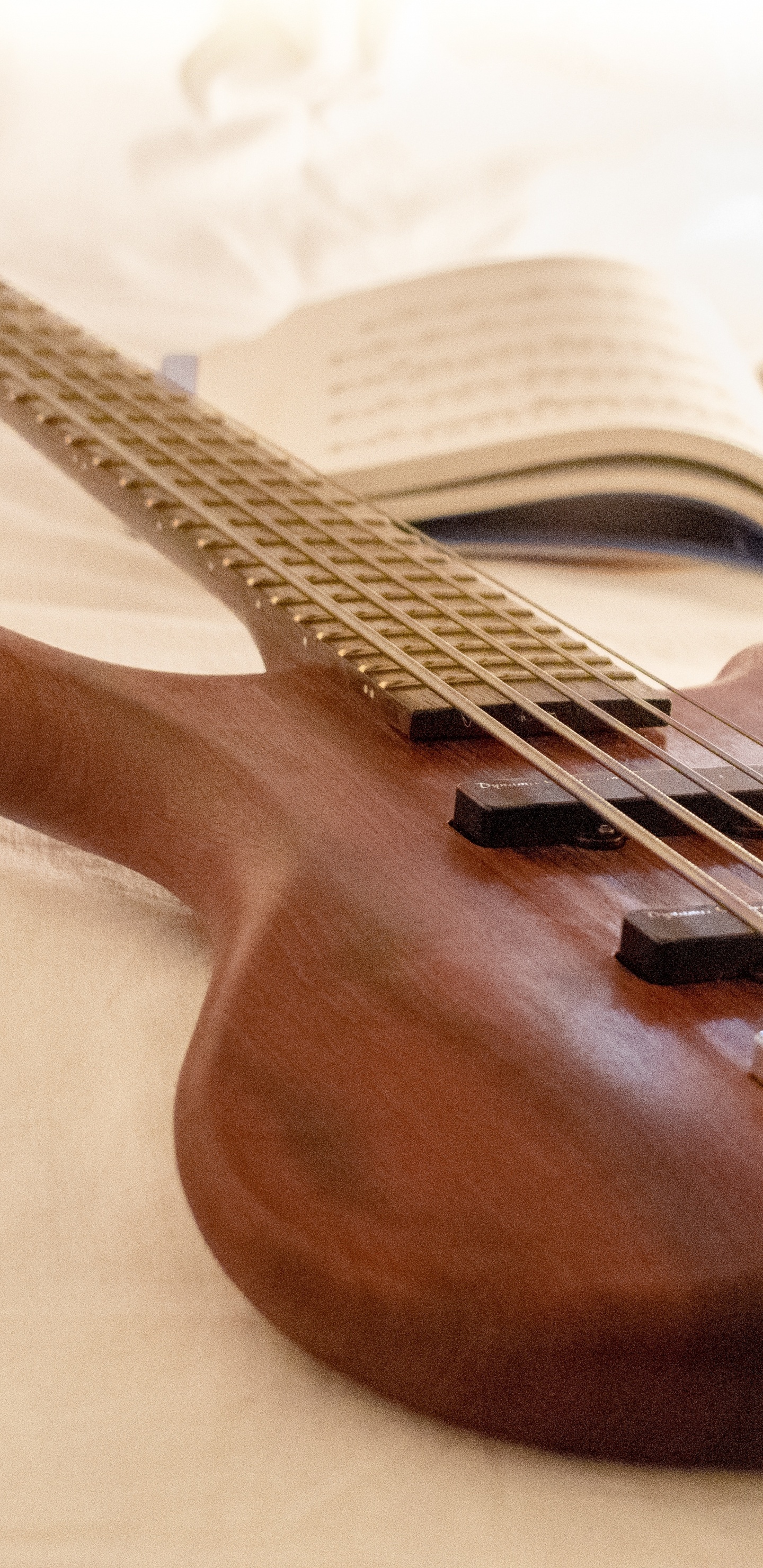 Guitare, Guitare Électrique, Guitare Basse, Instrument à Cordes, Instrument de Musique. Wallpaper in 1440x2960 Resolution