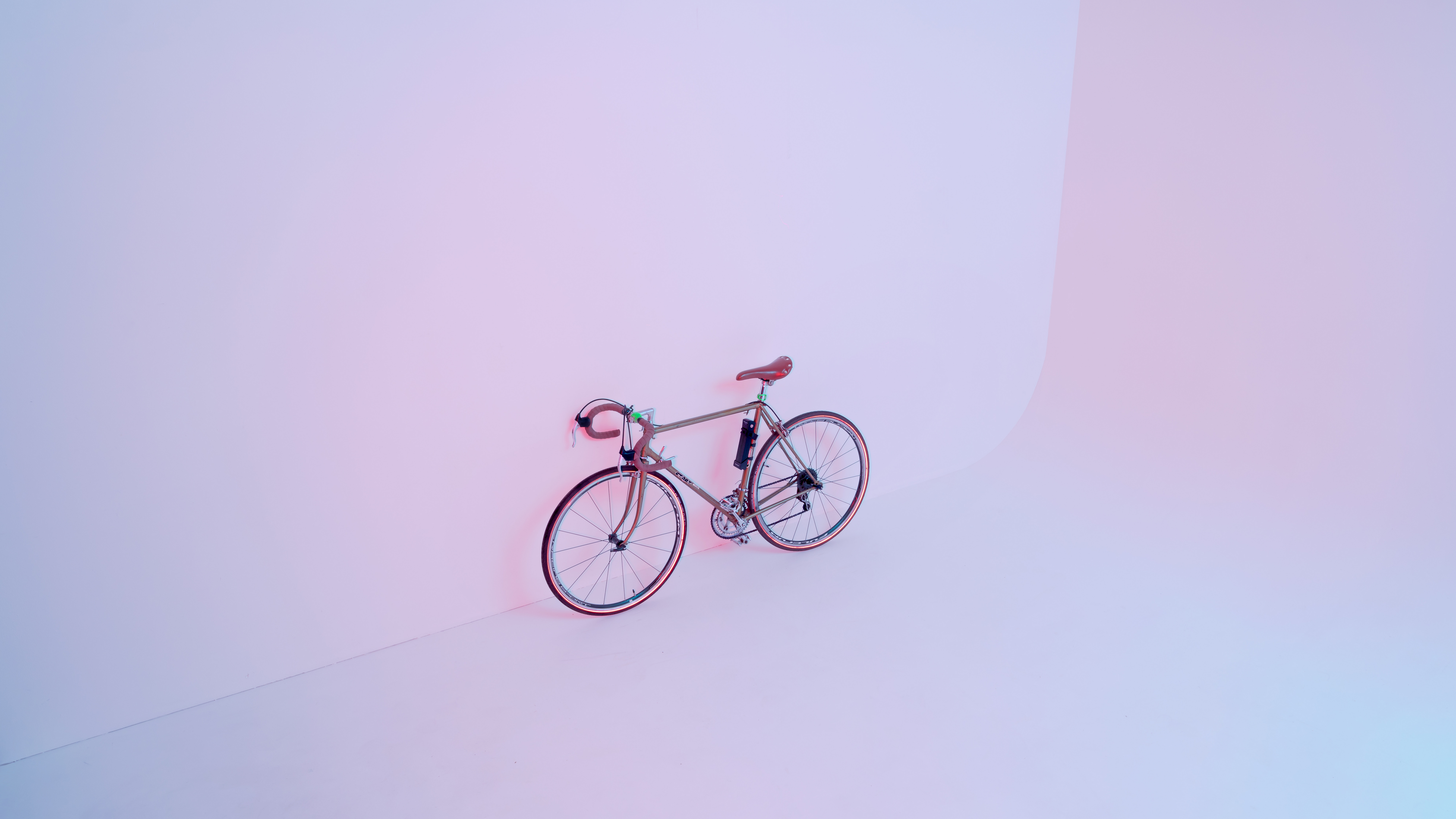 Brown City Bike on White Wall. Wallpaper in 7680x4320 Resolution