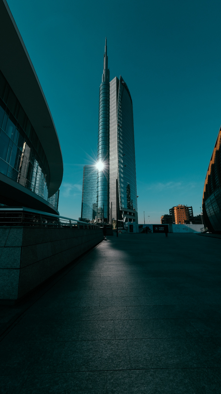 Horizon de la Ville Pendant la Nuit. Wallpaper in 750x1334 Resolution