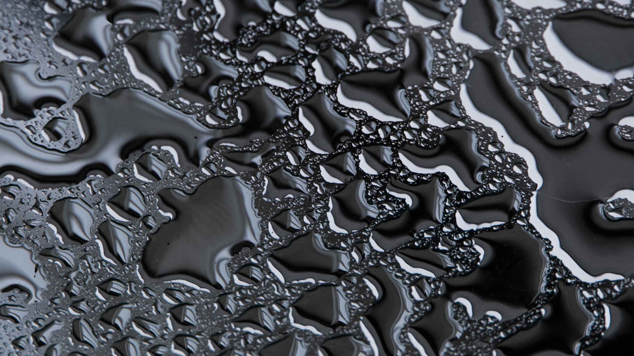 Water Droplets on Clear Glass. Wallpaper in 1280x720 Resolution