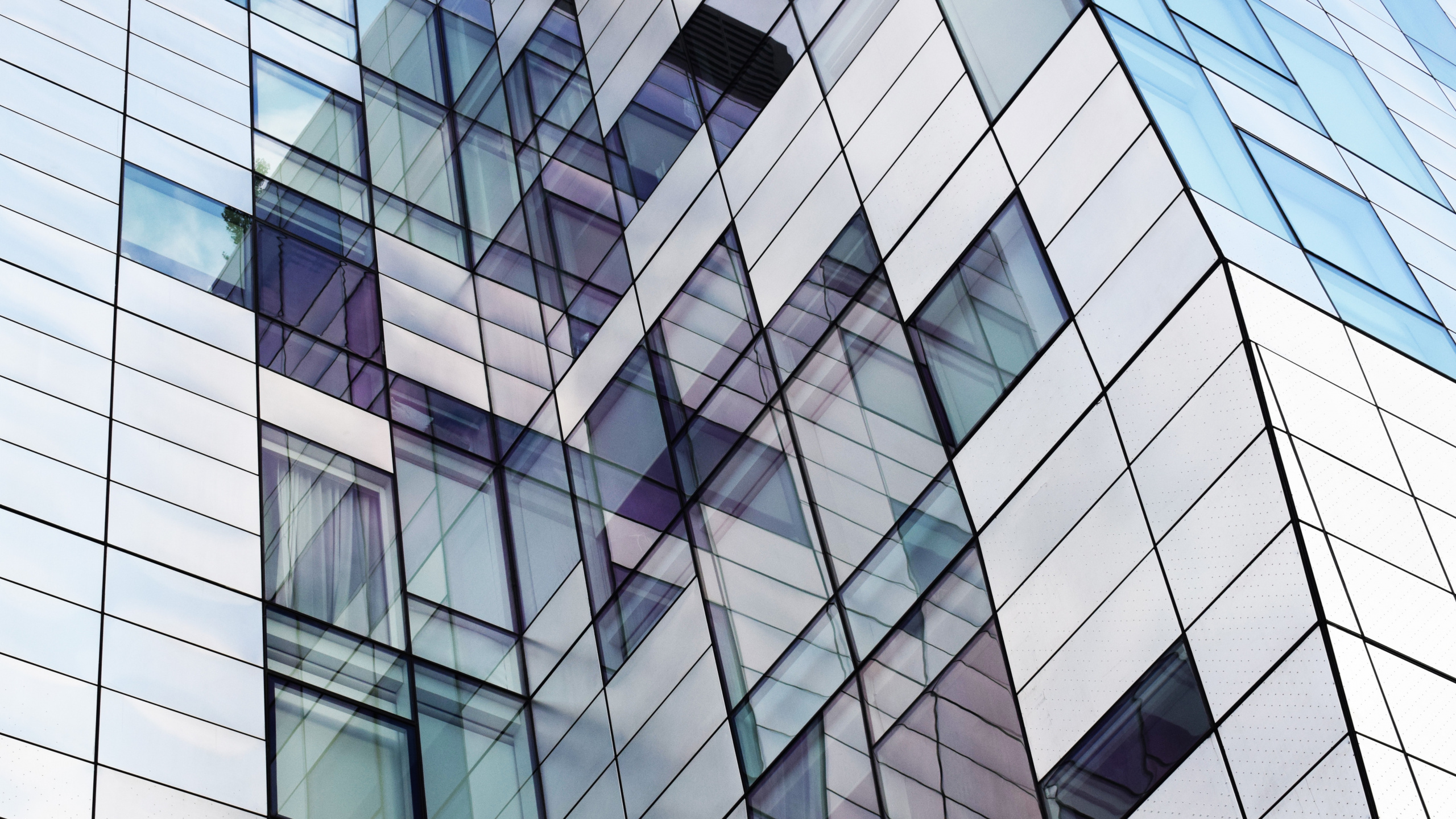 Edificio de Hormigón Blanco y Gris. Wallpaper in 2560x1440 Resolution