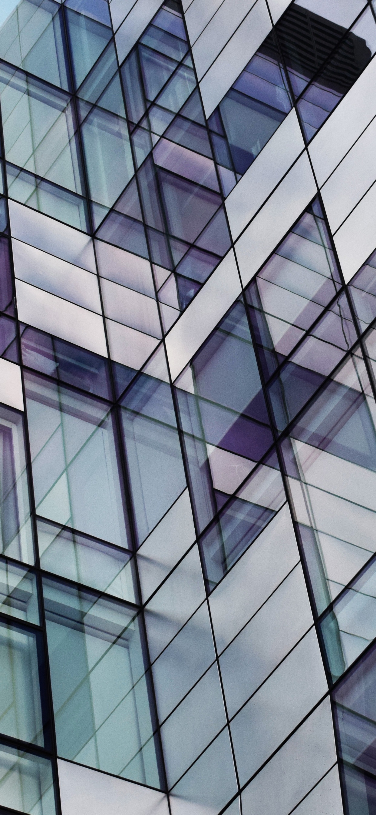 Weißes Und Graues Betongebäude. Wallpaper in 1242x2688 Resolution