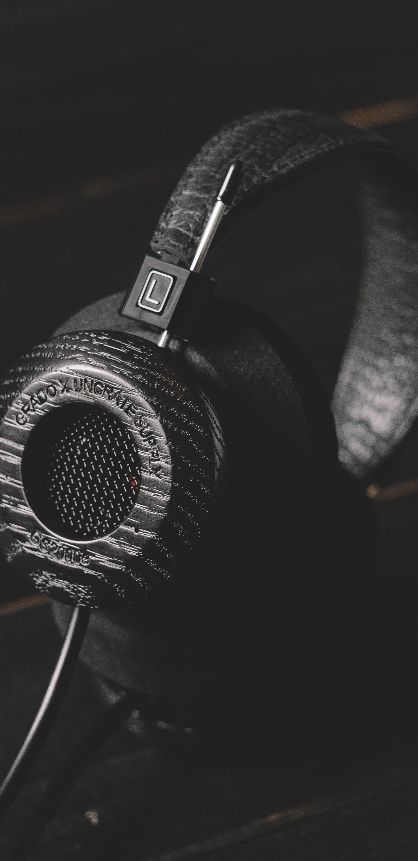 Auriculares, Negro, Rueda, la Señal de Audio, Equipo de Audio. Wallpaper in 1440x2960 Resolution