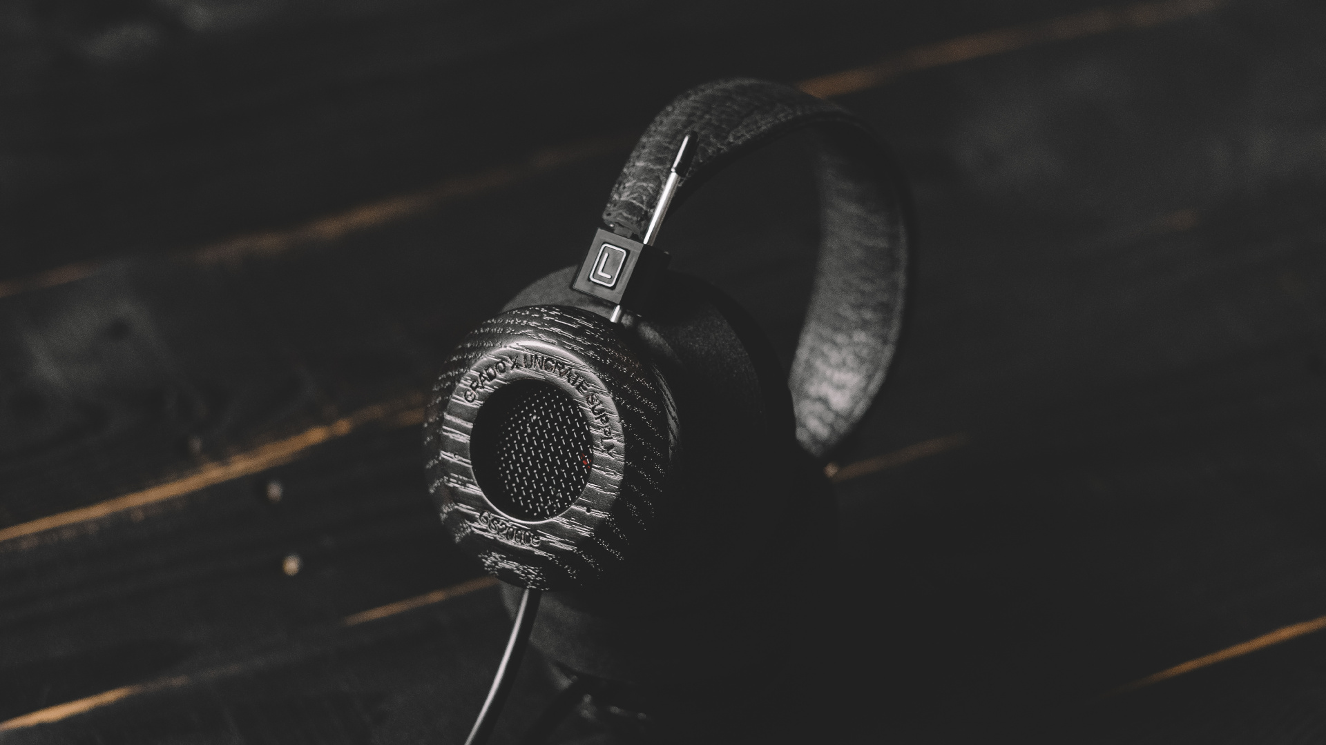 Headphones, Black, Wheel, Technology, Audio Signal. Wallpaper in 1920x1080 Resolution