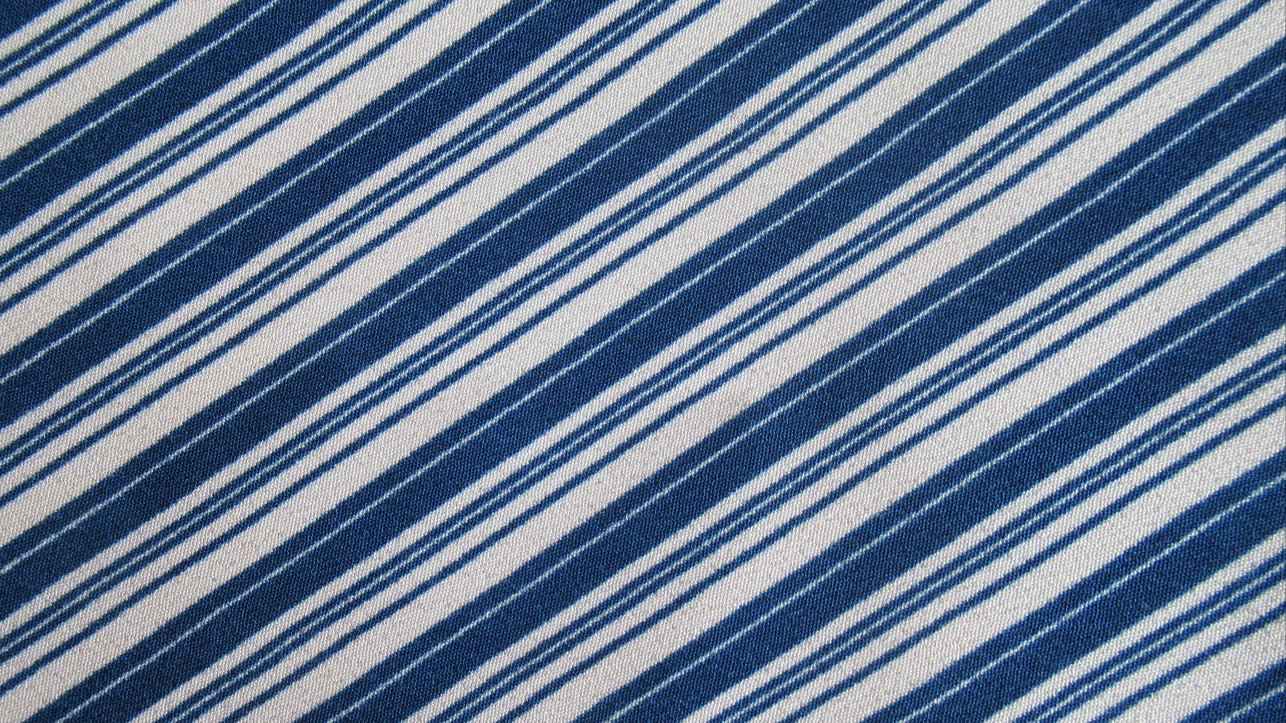Textile Rayé Bleu et Blanc. Wallpaper in 2560x1440 Resolution