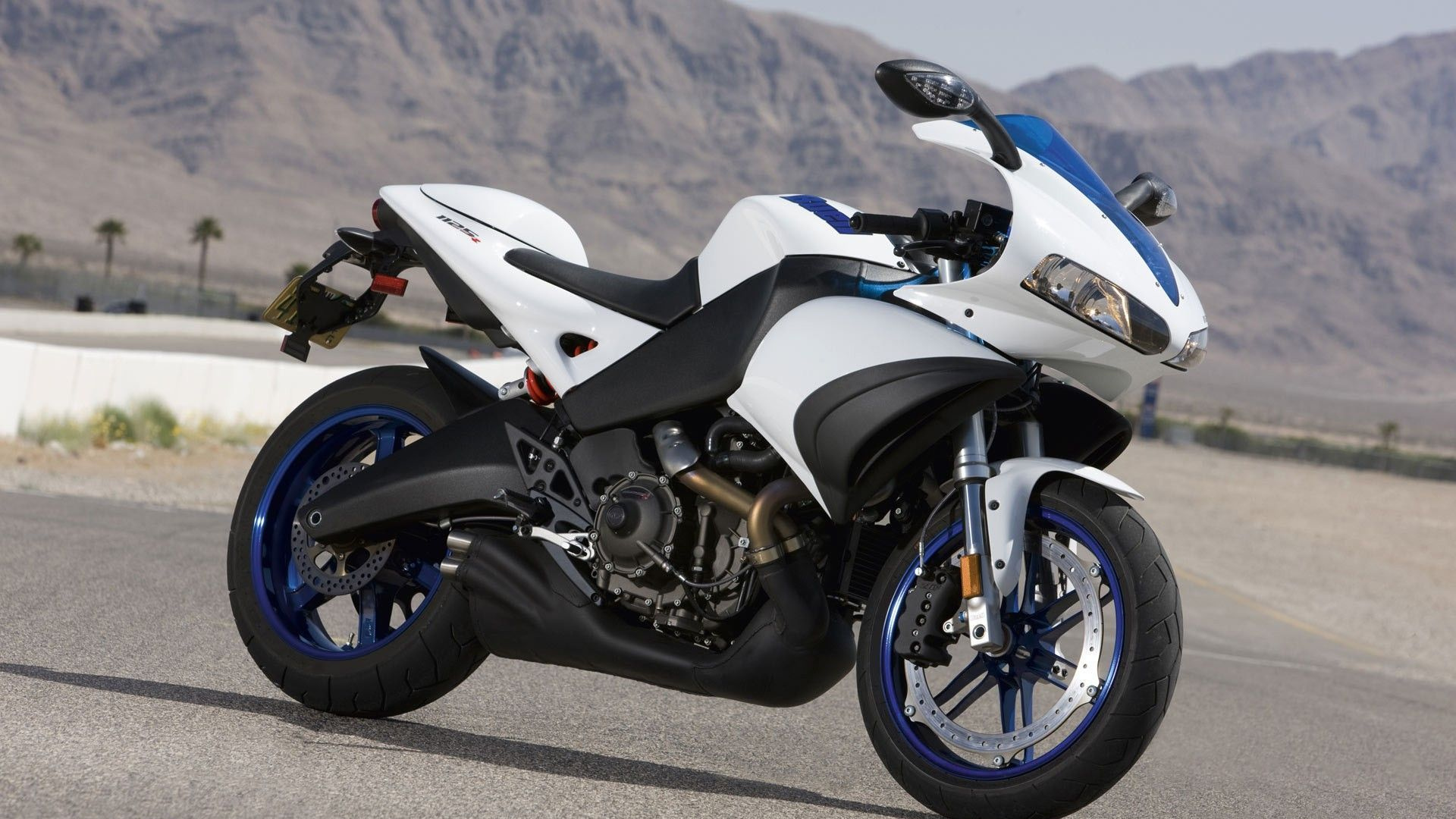 White and Black Sports Bike on Gray Asphalt Road During Daytime. Wallpaper in 1920x1080 Resolution