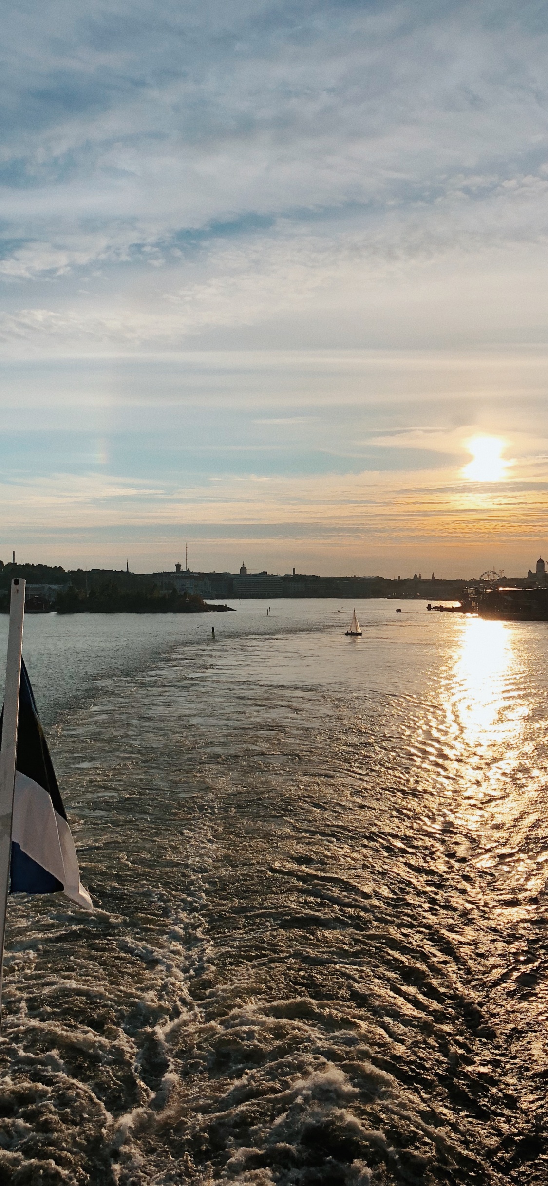 Wasserressourcen, Wasser, Cloud, Wasserstraße, Horizont. Wallpaper in 1125x2436 Resolution