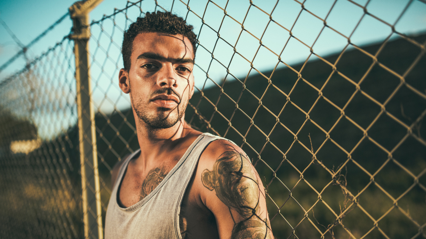 Les Poils du Visage, L'homme, Muscle, Matt Damon, Poitrine. Wallpaper in 1366x768 Resolution