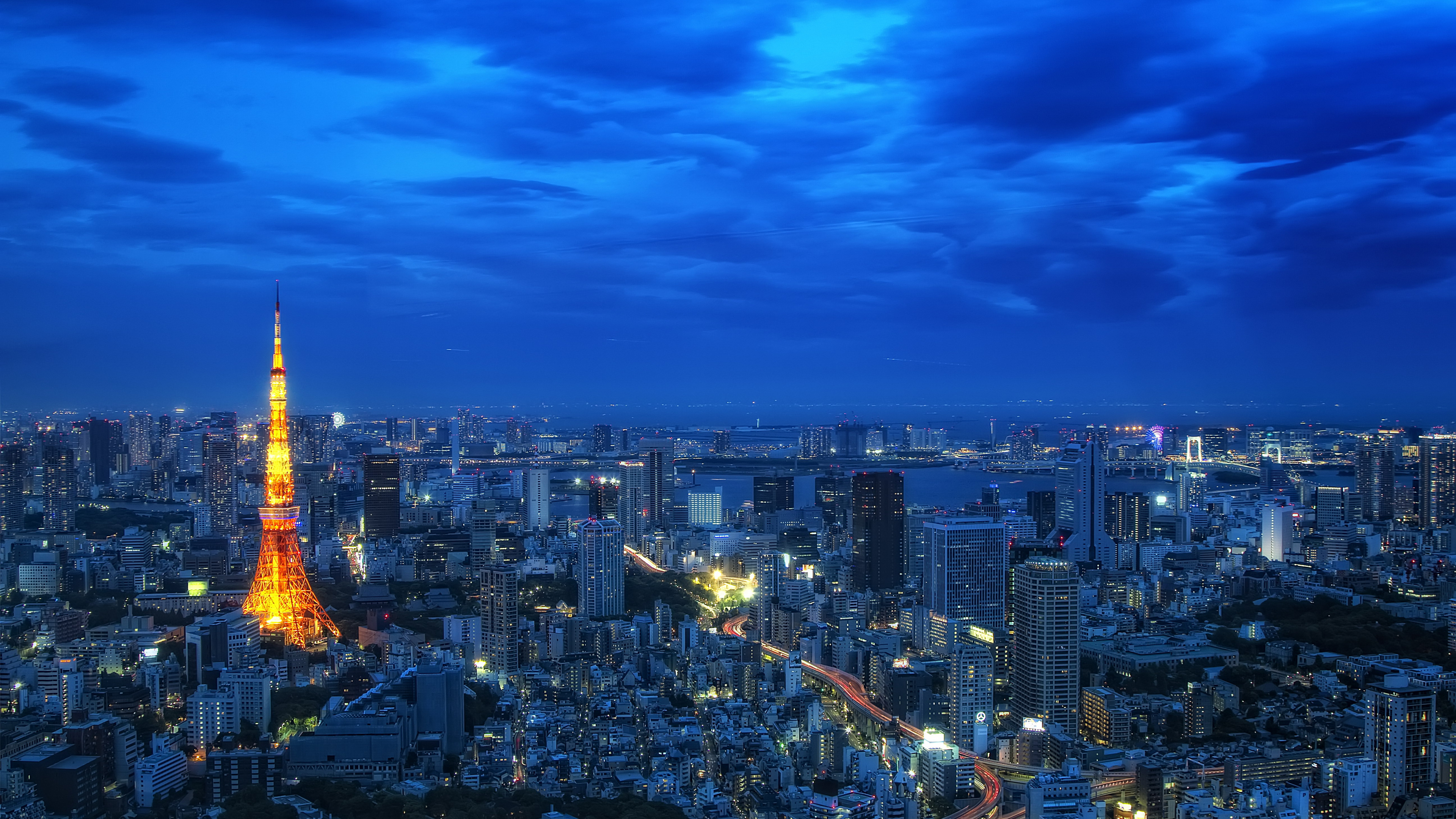 Skyline Der Stadt Unter Blauem Himmel Während Der Nacht. Wallpaper in 3840x2160 Resolution