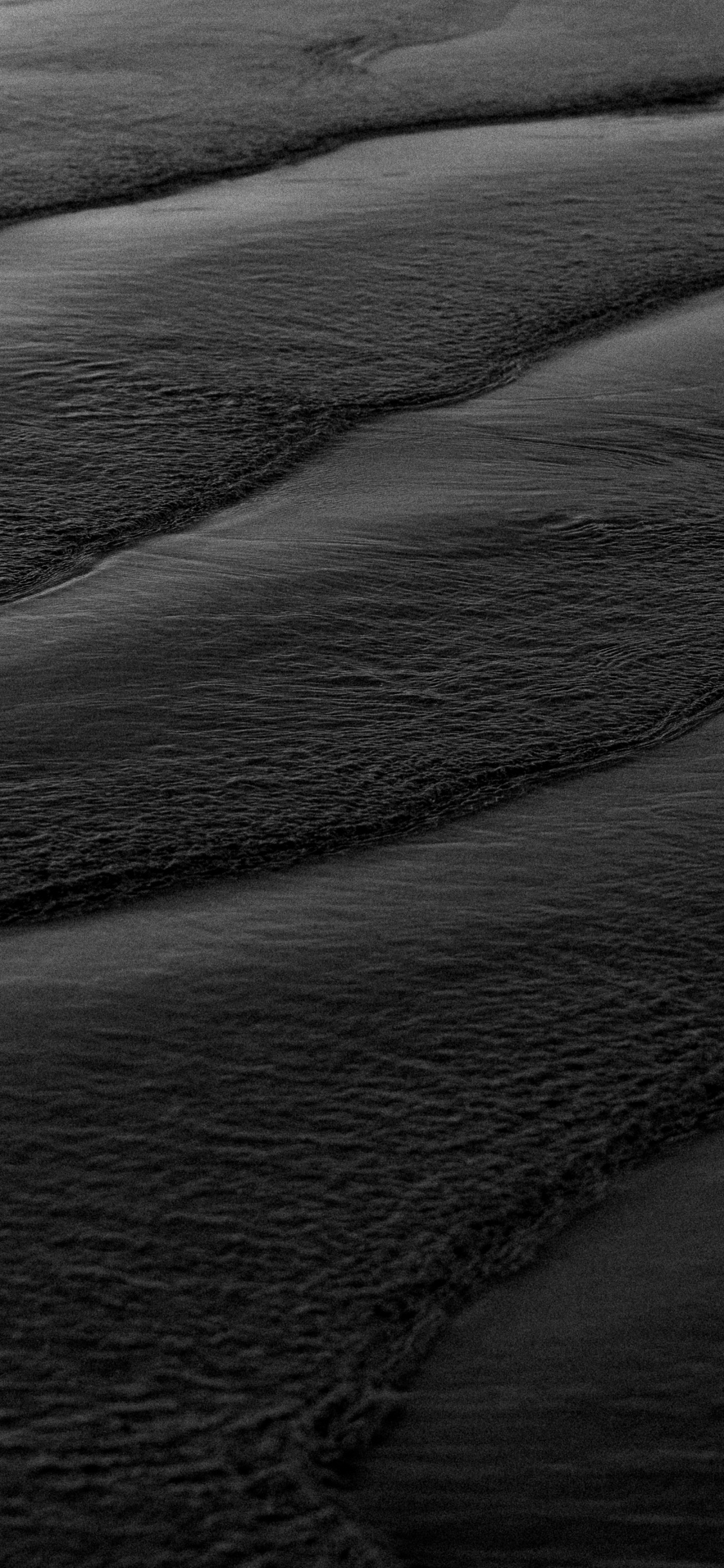 Meer, Schwarz, Natürlichen Umgebung, Sand, Geologie. Wallpaper in 1125x2436 Resolution