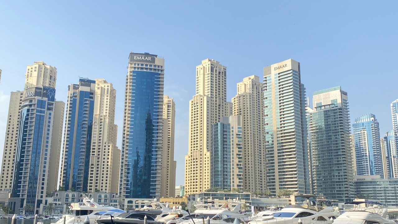 Dubai, Marina, Wasser, Tower Block, Wasserfahrzeug. Wallpaper in 1280x720 Resolution