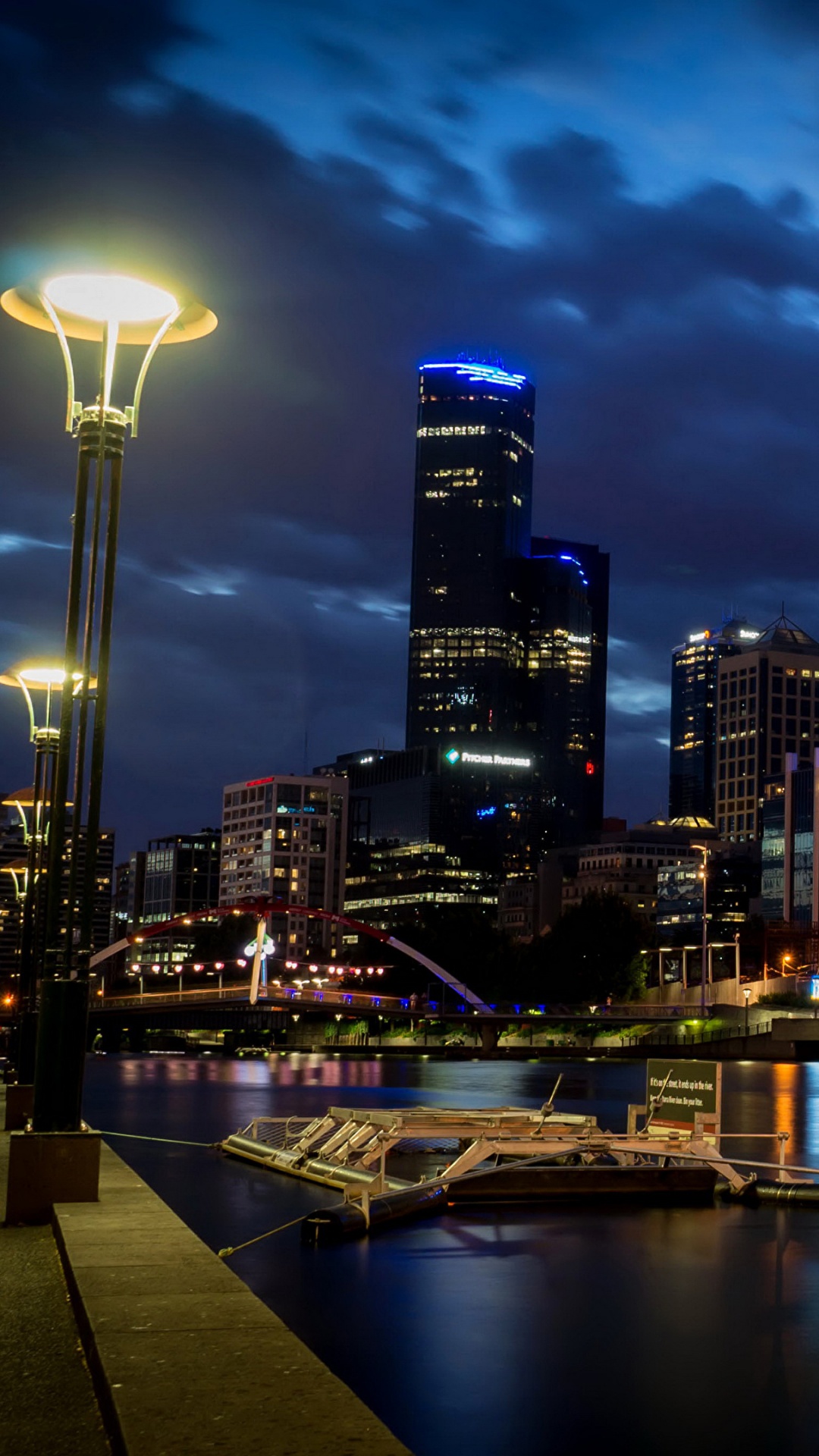 Skyline Der Stadt Bei Nacht Night. Wallpaper in 1080x1920 Resolution