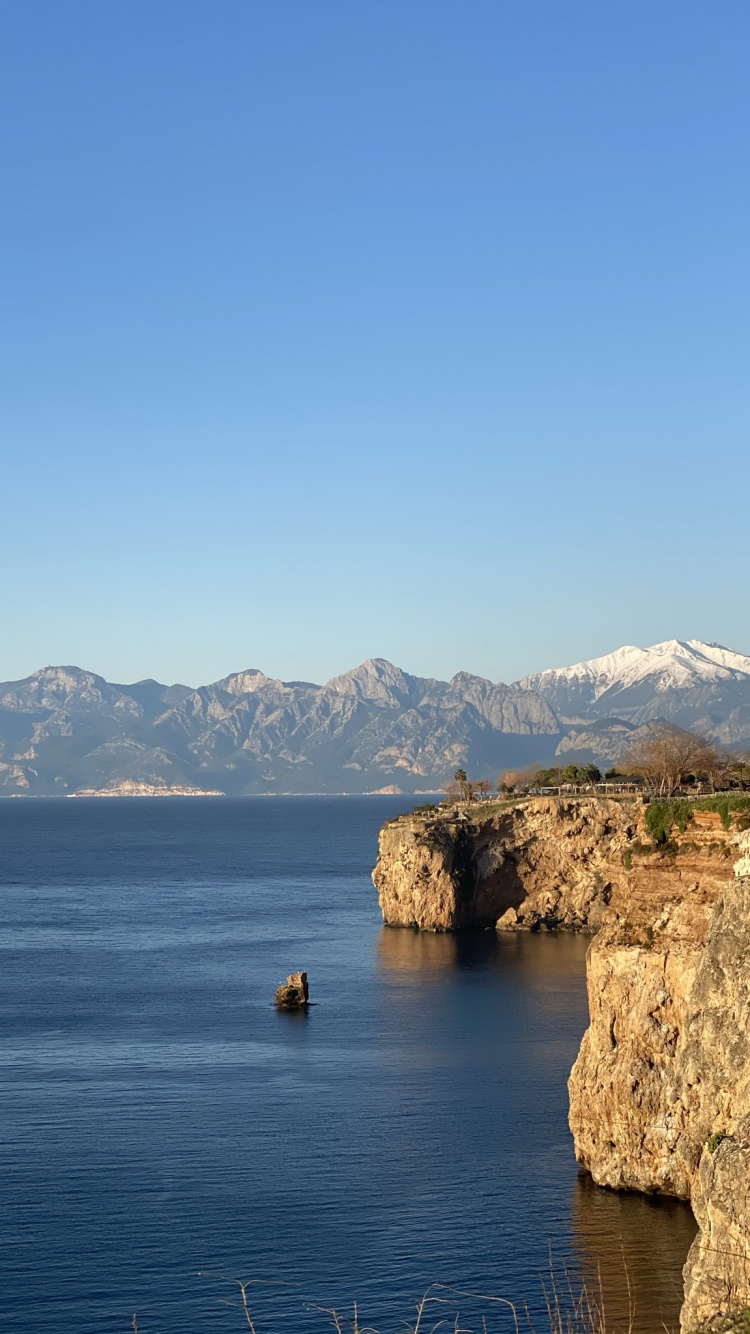 Agua, Montaña, Azure, Paisaje Natural, Lago. Wallpaper in 750x1334 Resolution