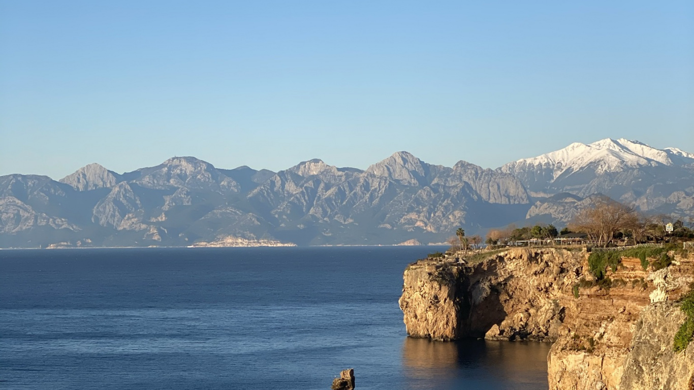 Wasser, Azure, Naturlandschaft, See, Hochland. Wallpaper in 1366x768 Resolution