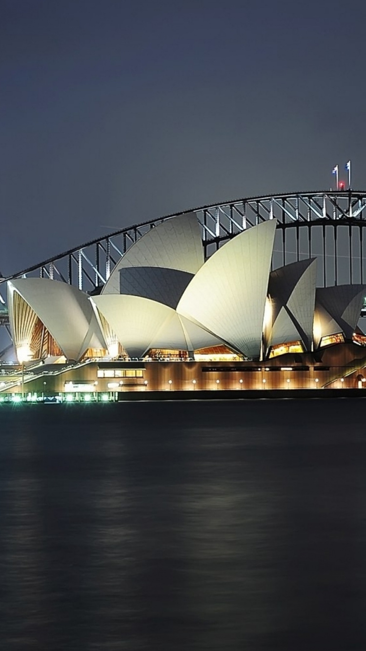 Sydney Opera House in Australien Während Der Nacht. Wallpaper in 750x1334 Resolution