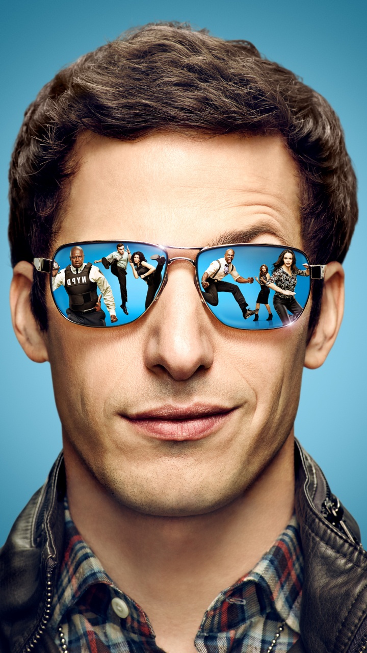 Hombre Con Chaqueta de Cuero Negro Con Gafas de Sol Azules. Wallpaper in 720x1280 Resolution