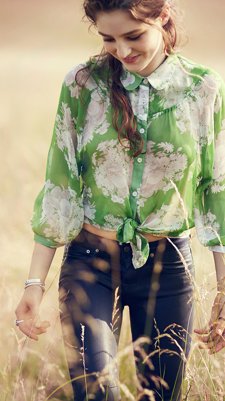 Birdy Wings Spotify, Birdy, Wings, Fire Within, not About Angels. Wallpaper in 750x1334 Resolution