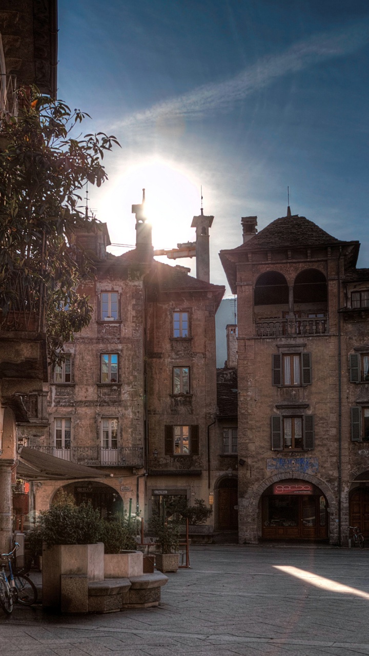 Bâtiment en Béton Brun Pendant la Journée. Wallpaper in 720x1280 Resolution