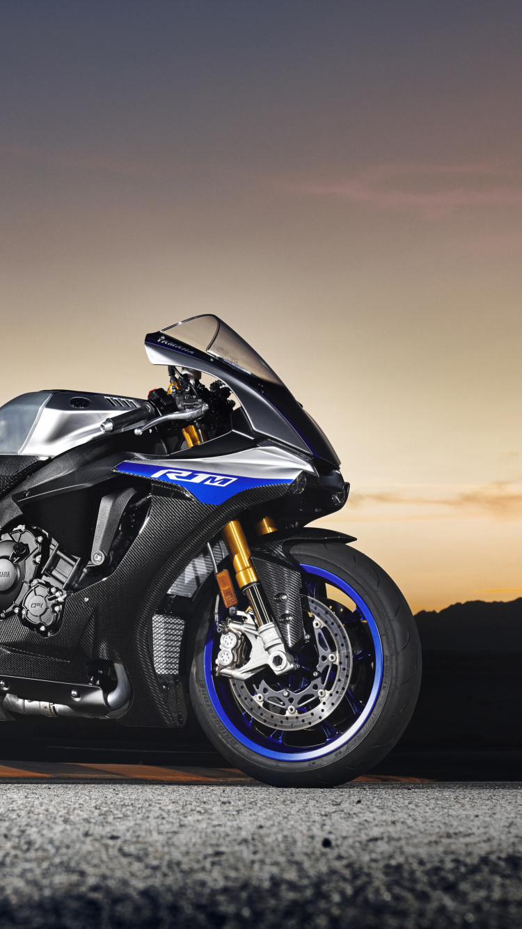Black Sports Bike on Gray Asphalt Road During Daytime. Wallpaper in 750x1334 Resolution