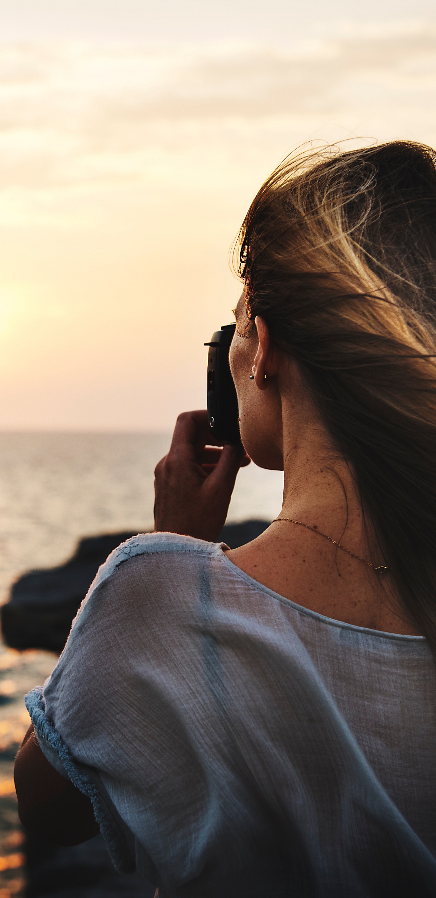 发型, 背光, 头发, 阳光, 人们在自然界 壁纸 1440x2960 允许