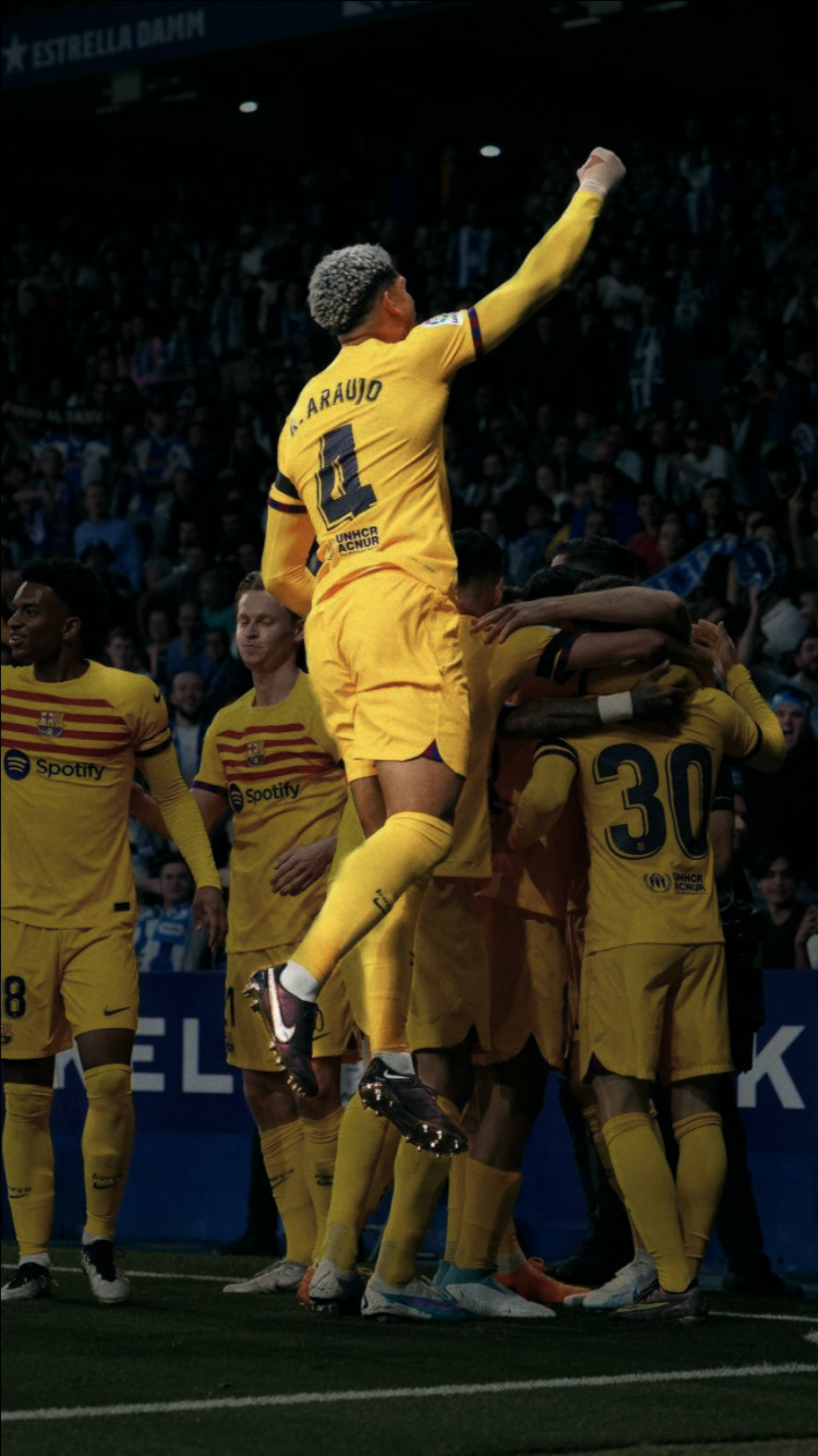 Pedri, 202223 Die Liga, fc Barcelona, Rcd Español de Barcelona, Bühnenfront Stadion. Wallpaper in 750x1334 Resolution