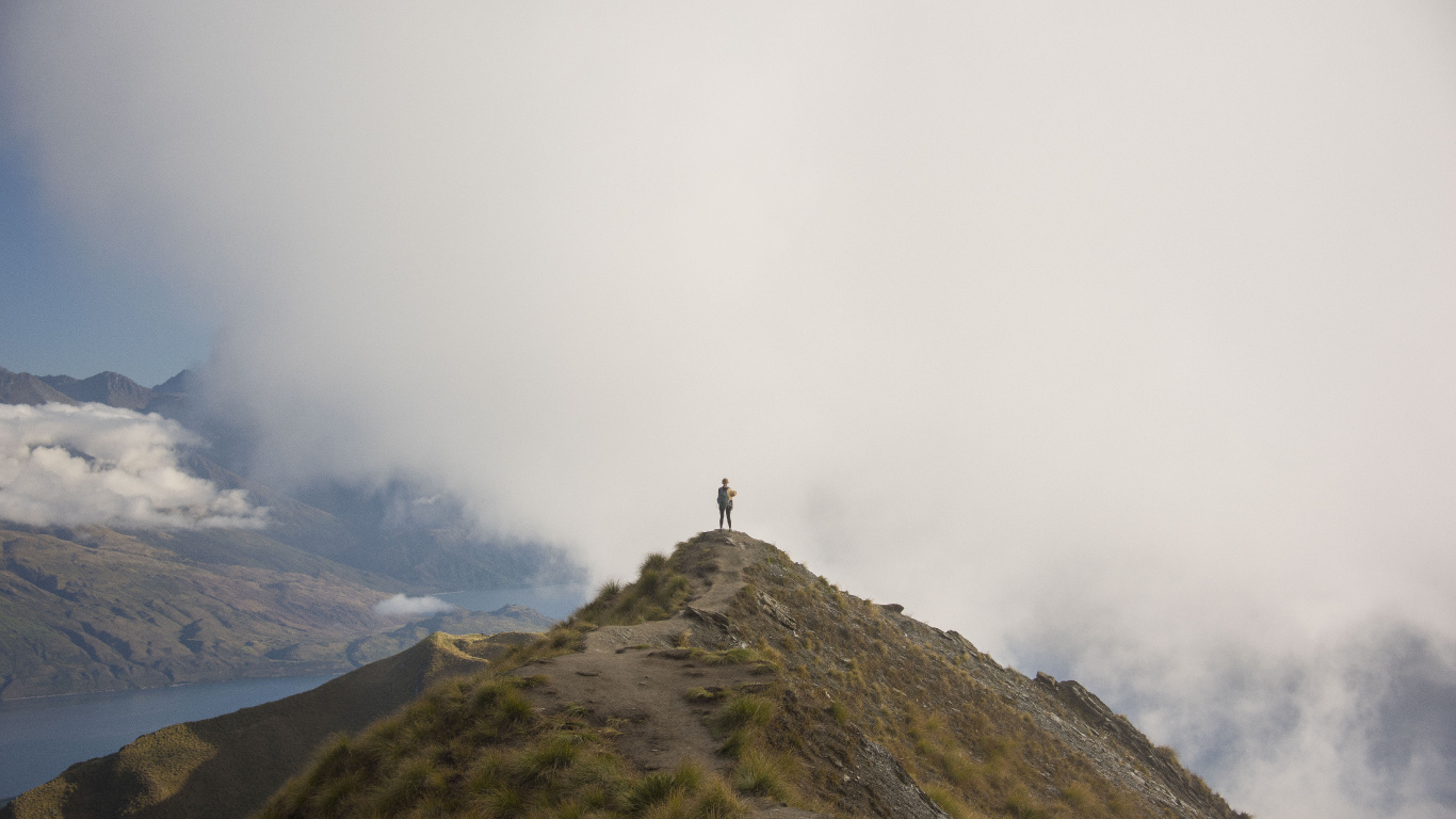 多山的地貌, 高地, 山脉, 首脑会议, 山站 壁纸 1366x768 允许