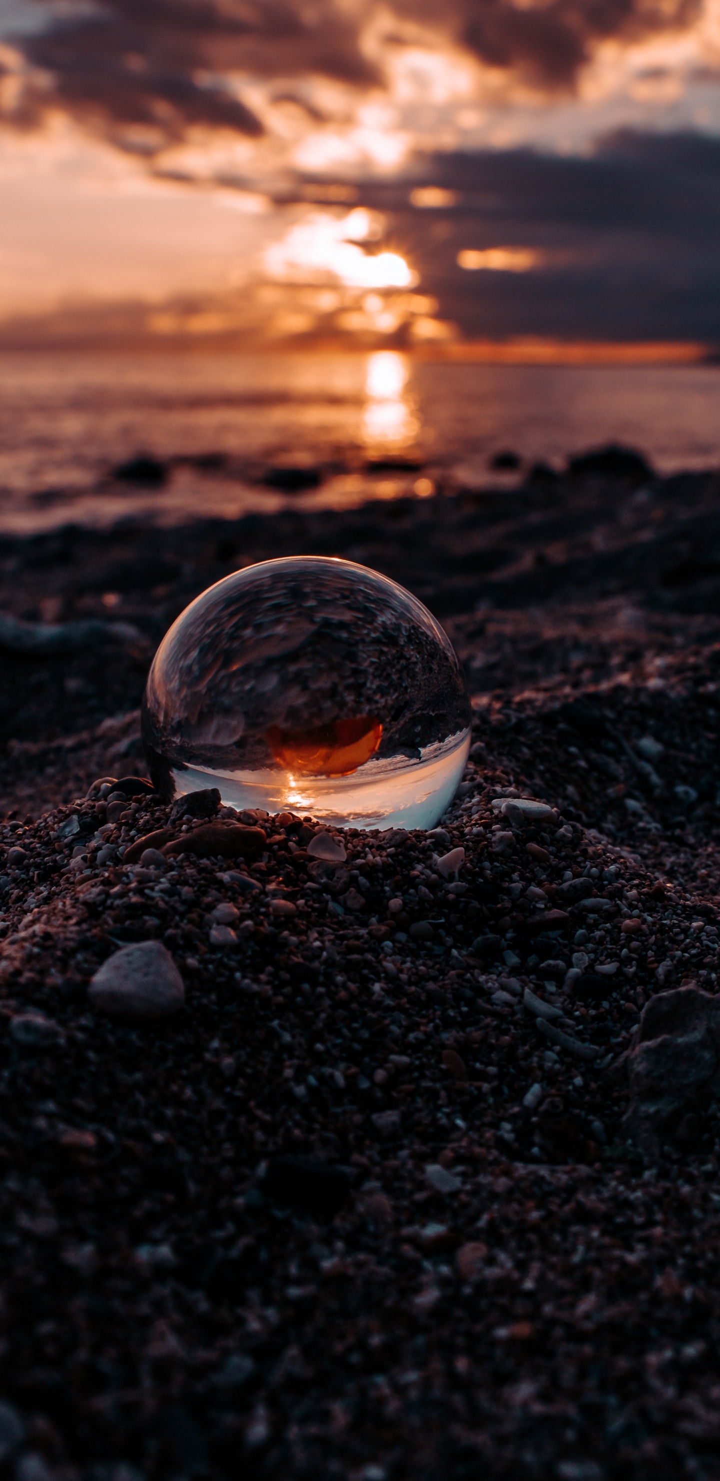 Wasser, Reflexion, Rock, Himmel, Feuer. Wallpaper in 1440x2960 Resolution