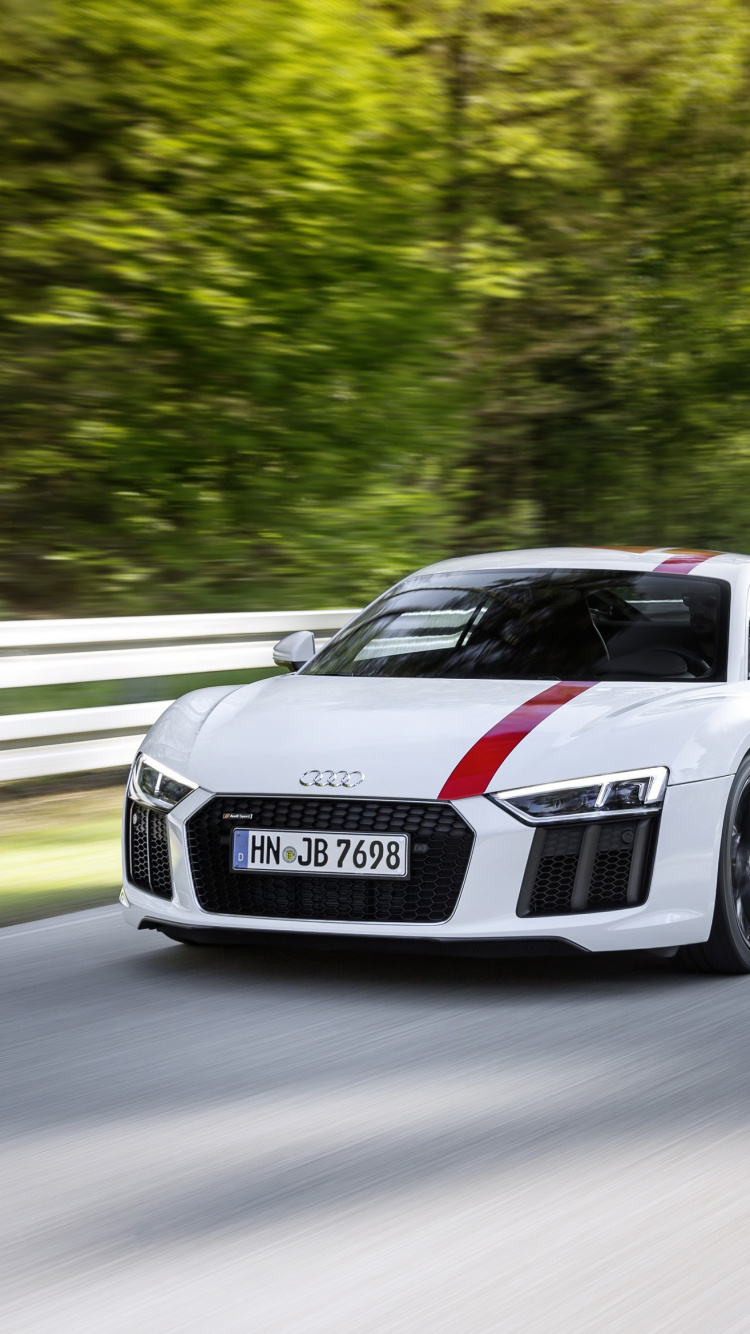 Weißer Porsche 911 Tagsüber Unterwegs. Wallpaper in 750x1334 Resolution