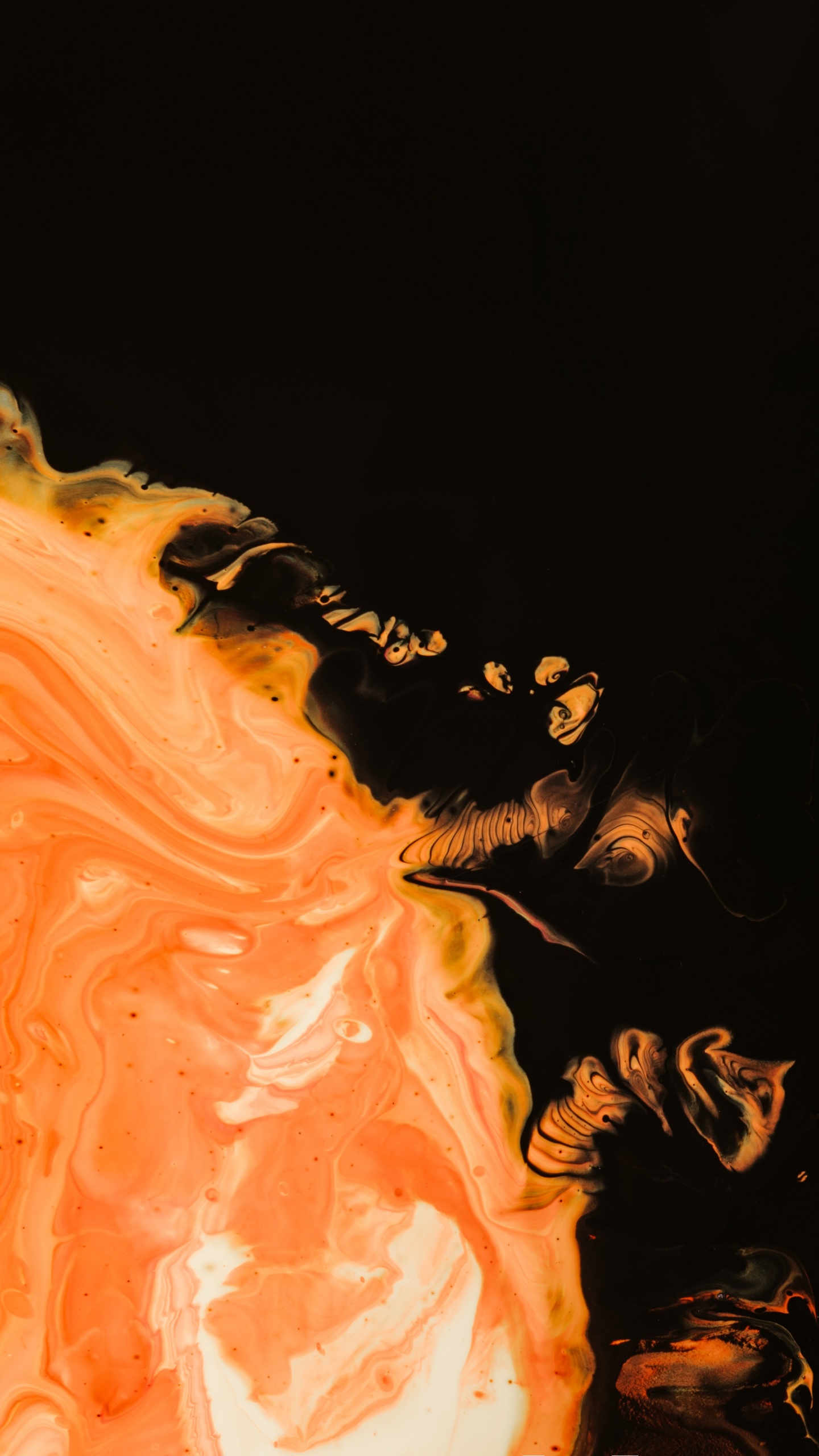 Orange Und Gelbe Rauchillustration. Wallpaper in 1440x2560 Resolution