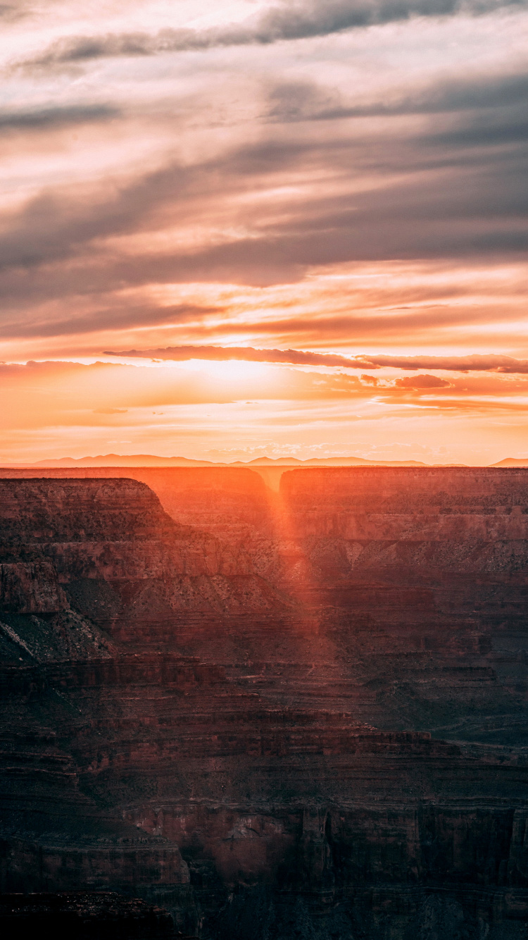 Sonnenaufgang, Cloud, Atmosphäre, Afterglow, Naturlandschaft. Wallpaper in 750x1334 Resolution
